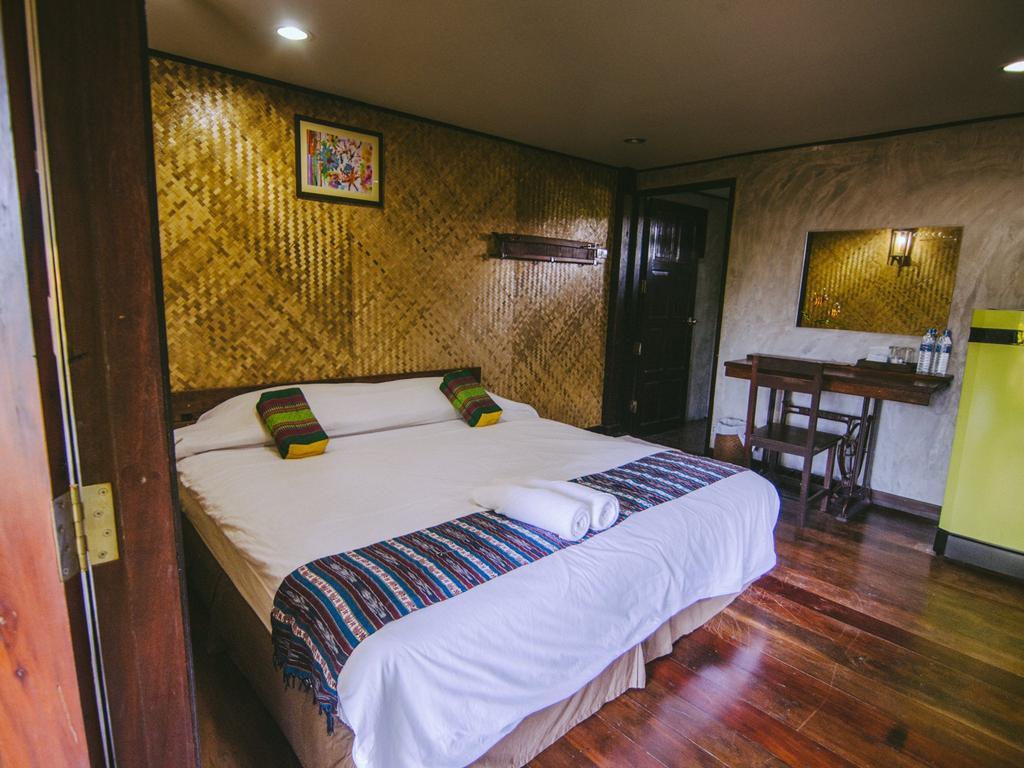 Tanita Lagoon Resort Udon Thani Zimmer foto